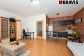 Pronájem prostorného bytu 1+kk, 41 m2, ulice Bělohorská, Brno- Židenice, balkón, sklep, cena 14700 CZK / objekt / měsíc, nabízí BRAVIS reality